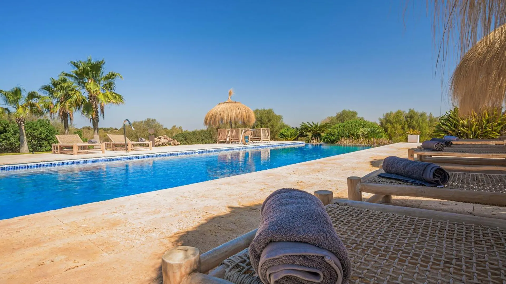 Villa Flor De Sal A Sa Canoveta By Bebreeze Campos